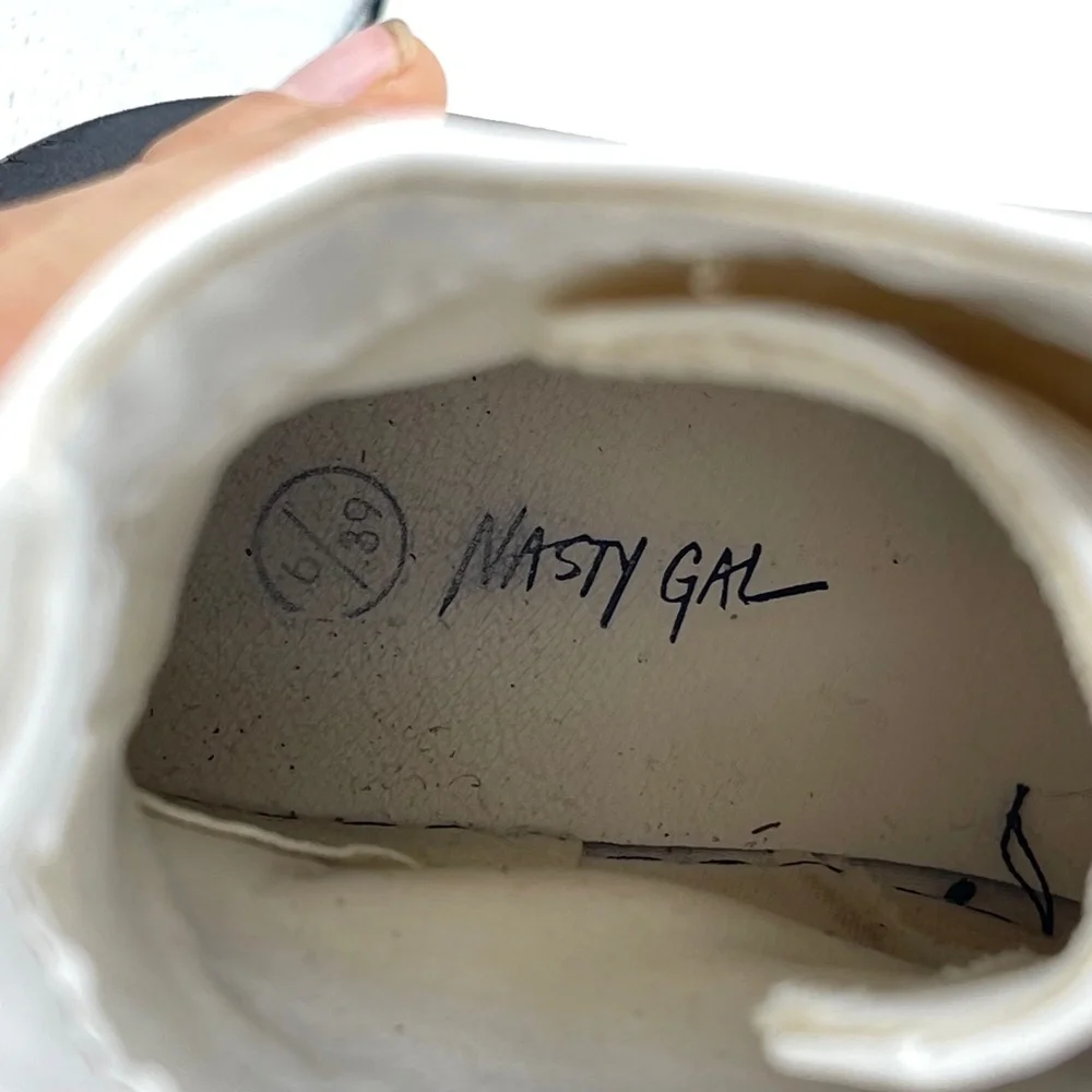 Nastygal White Faux Leather‎ Ankle Boots Size 39